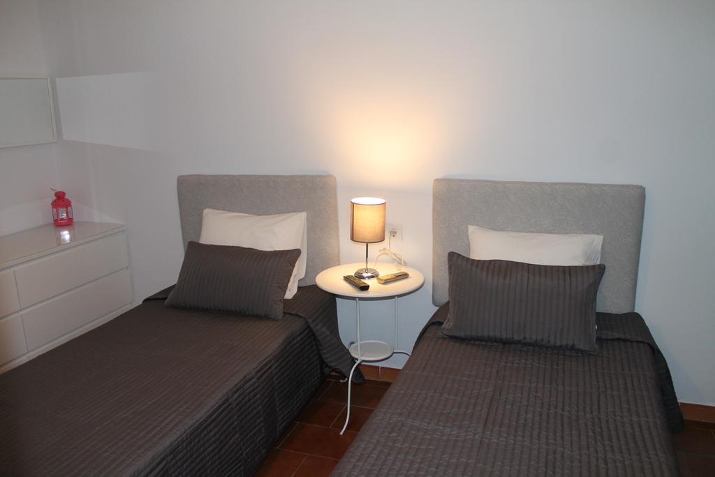 Hostal Montilla Sotogrande Torreguadiaro Extérieur photo
